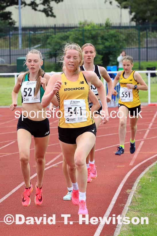 Womens under-17s 1500 metres, 2023 Northern Under-13s, Under-15s and Under-17s, Middlesbrough.  Photo: David T. Hewitson/Sports for All Pics